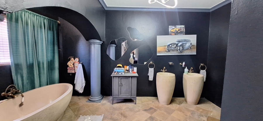 4 Bedroom Property for Sale in Maraldi Estate Free State
